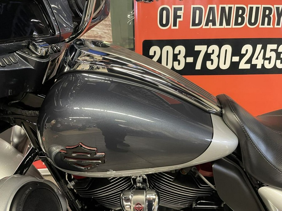 2019 Harley-Davidson® FLHXSE - CVO™ Street Glide®