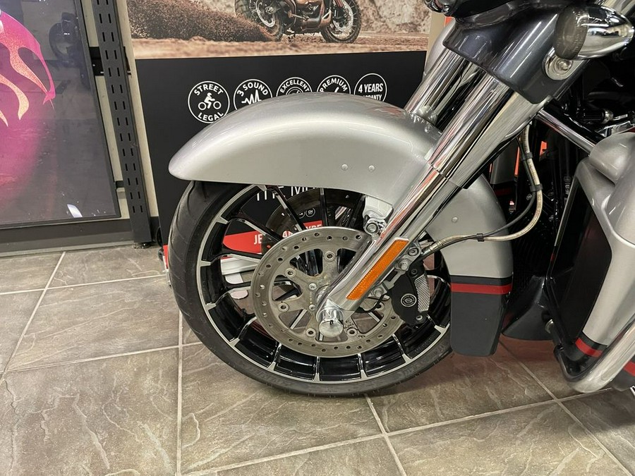 2019 Harley-Davidson® FLHXSE - CVO™ Street Glide®