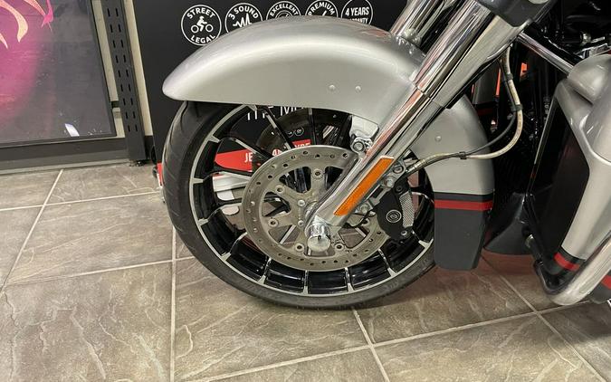 2019 Harley-Davidson® FLHXSE - CVO™ Street Glide®