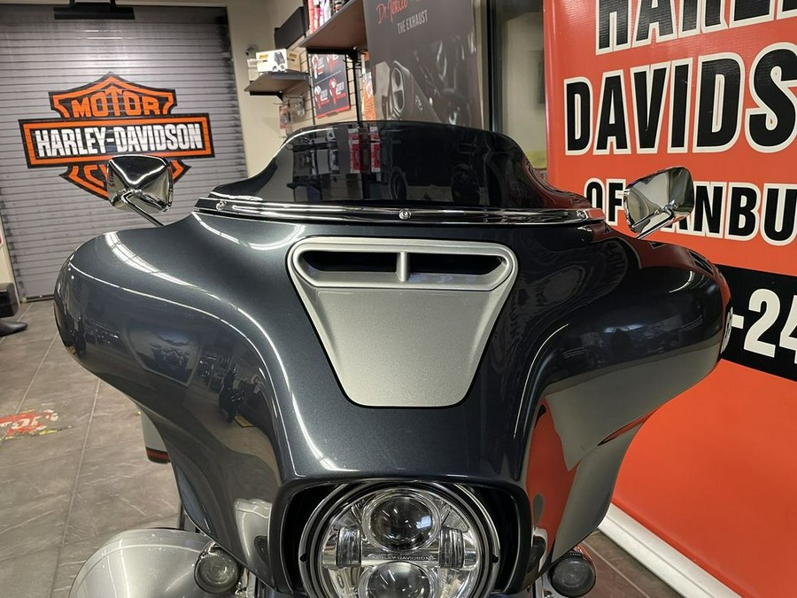 2019 Harley-Davidson® FLHXSE - CVO™ Street Glide®