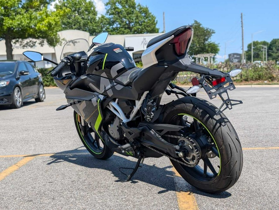 2022 CFMOTO 300 SS