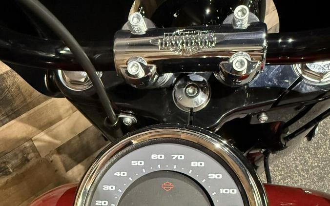 2026 Harley-Davidson® Heritage Classic Brilliant Red Black Cast Wheels FLHC