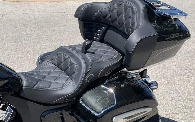 2026 Indian Pursuit Limited 112 Black Metallic