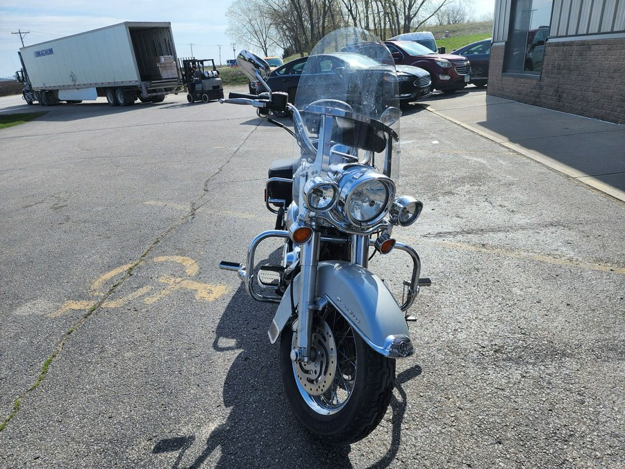 2005 Harley-Davidson FLHRCI Road King® Classic