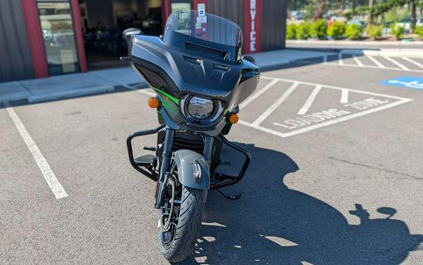 2026 Indian Motorcycle® Chieftain PowerPlus Dark Horse Signature Series Abyss Metallic / Cypher Gr