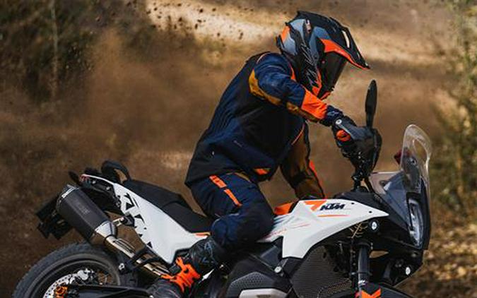 2024 KTM 790 Adventure