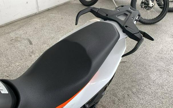 2024 KTM 890SMT