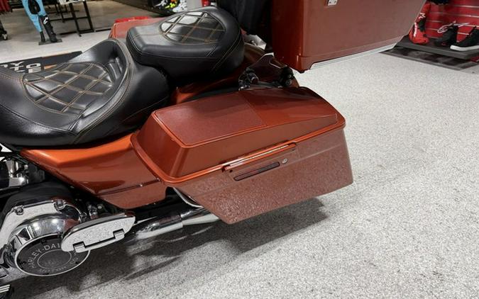2011 Harley-Davidson Touring FLTRX - Road Glide Custom