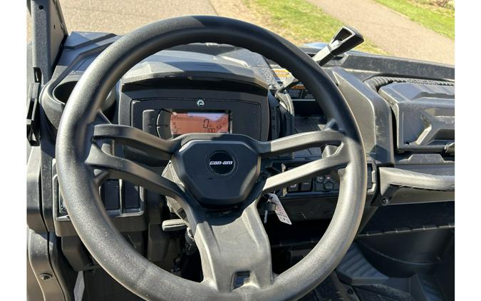 2024 Can-Am SSV DEF XT 64 HD10 GY 24 XT HD10