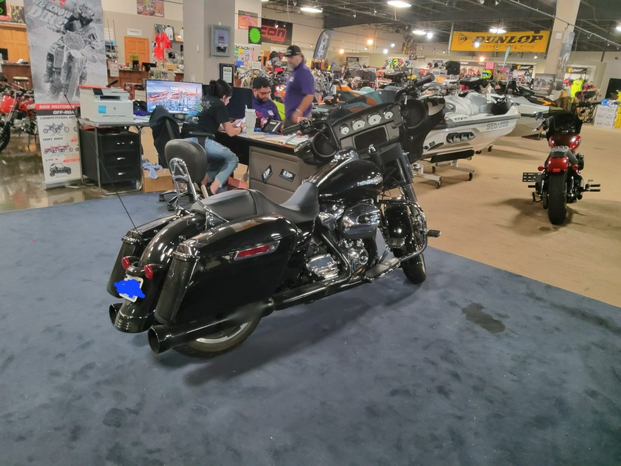 2022 Harley-Davidson Street Glide® Base