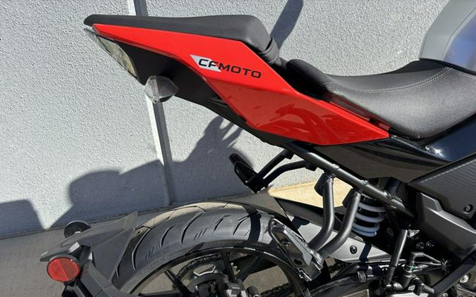 2025 CFMOTO 300NK