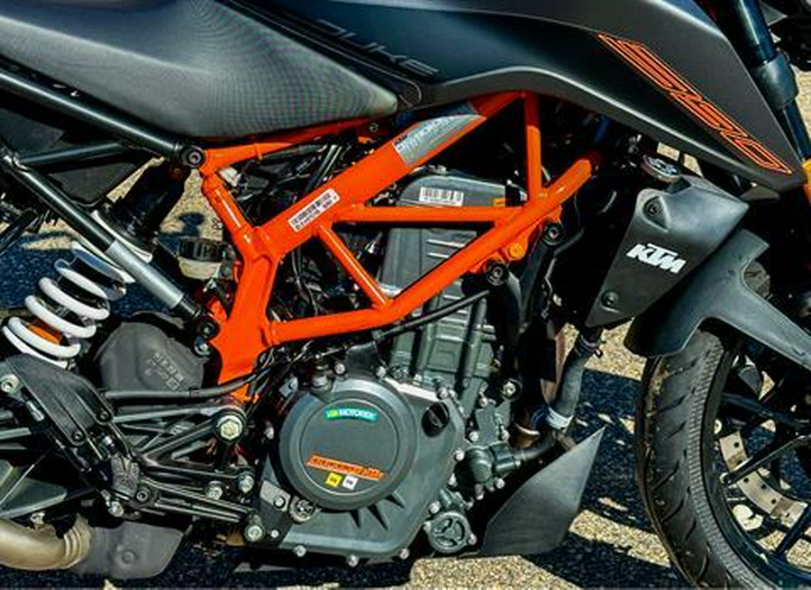 2023 KTM 390 Duke