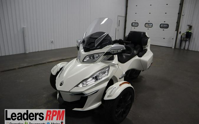 2017 Can-Am® RT-S SE6