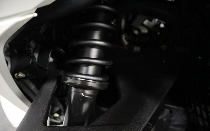 2017 Can-Am® RT-S SE6