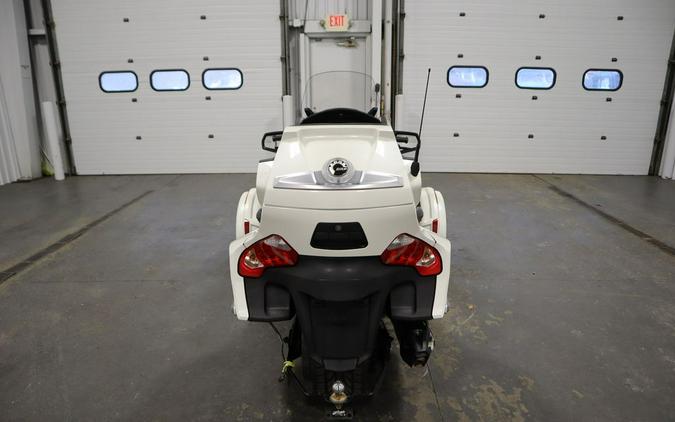 2017 Can-Am® RT-S SE6