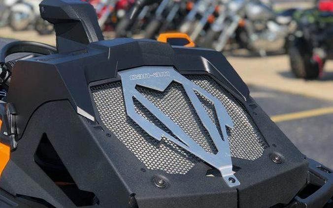 2016 Can-Am® Outlander™ MAX XT 1000R