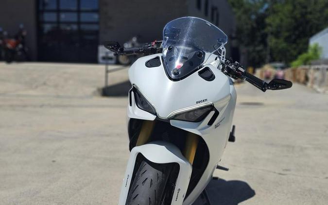 2022 Ducati SuperSport 950 S White Silk fairing