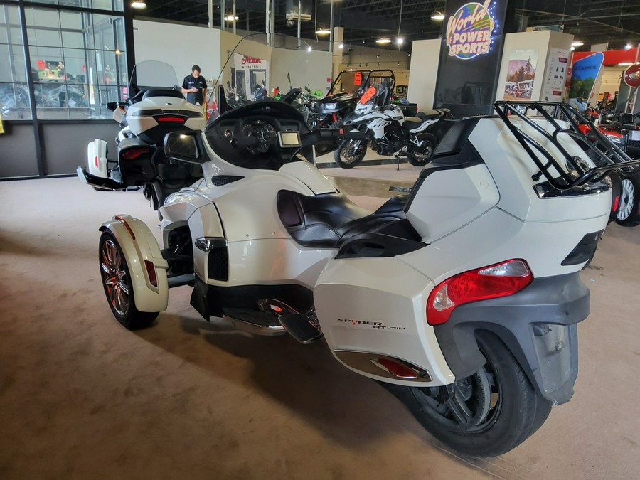 2016 Can-Am™ Spyder RT Base