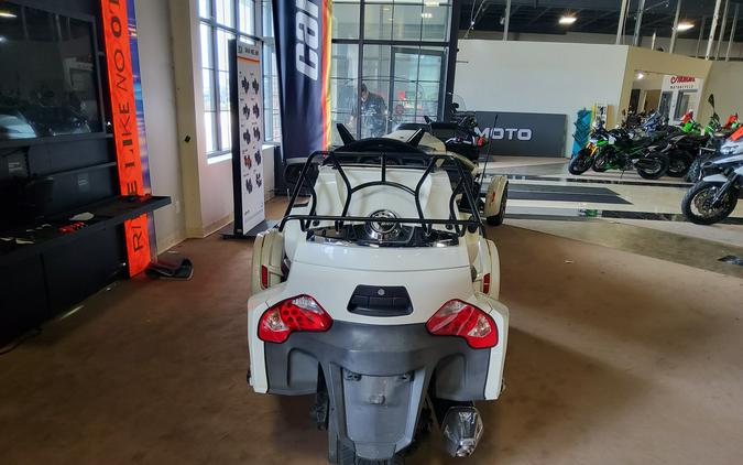 2016 Can-Am™ Spyder RT S