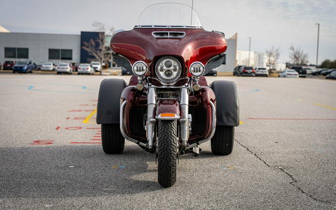 Used 2016 Harley-Davidson Tri Glide Ultra FLHTCUTG Trike For Sale In Florence, SC