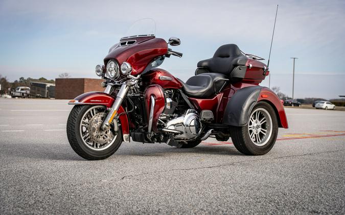 Used 2016 Harley-Davidson Tri Glide Ultra FLHTCUTG Trike For Sale In Florence, SC