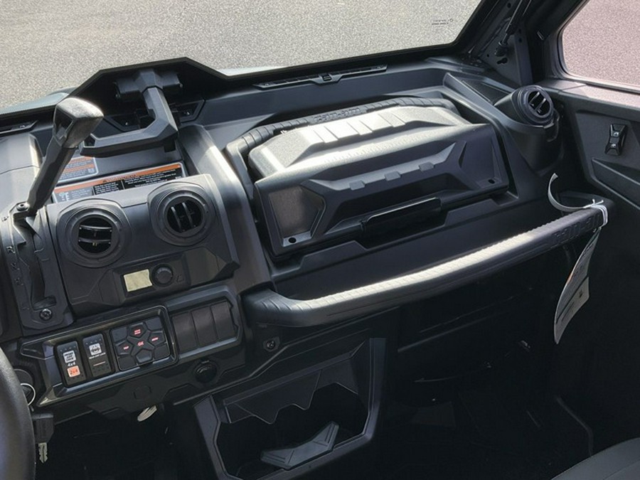 2026 Can-Am Defender PRO Limited HD10