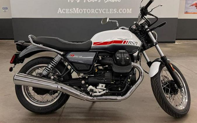 2023 Moto Guzzi V7 Special