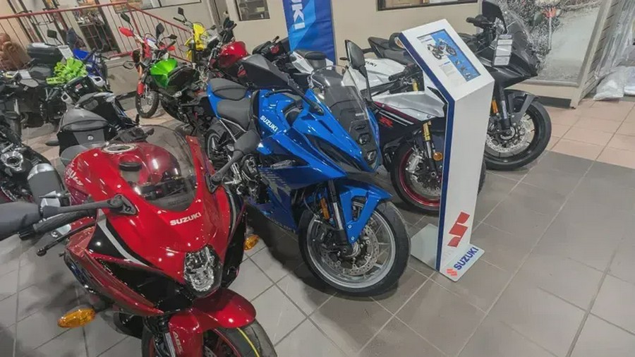 New 2025 SUZUKI GSX8R