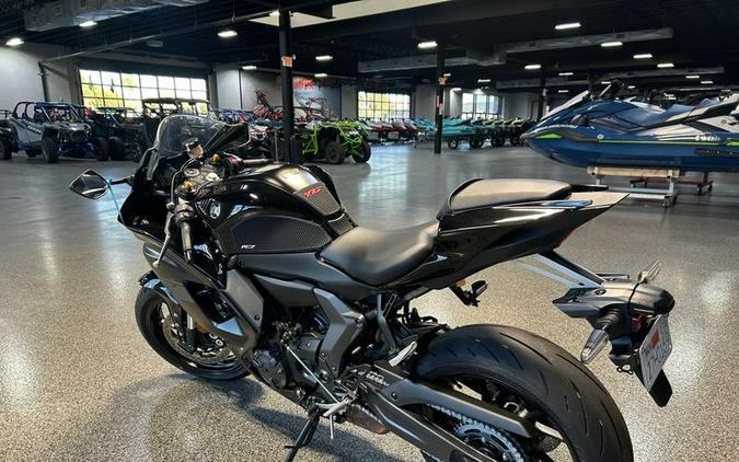 2025 Yamaha YZF-R7