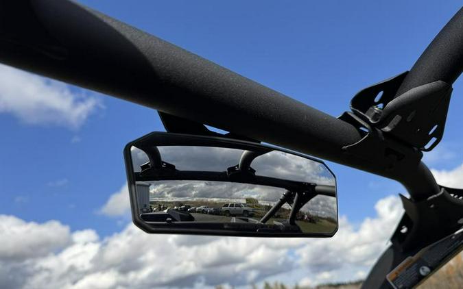 2026 Can-Am® Maverick X3 DS Turbo RR Scandi Blue & Orange Crush