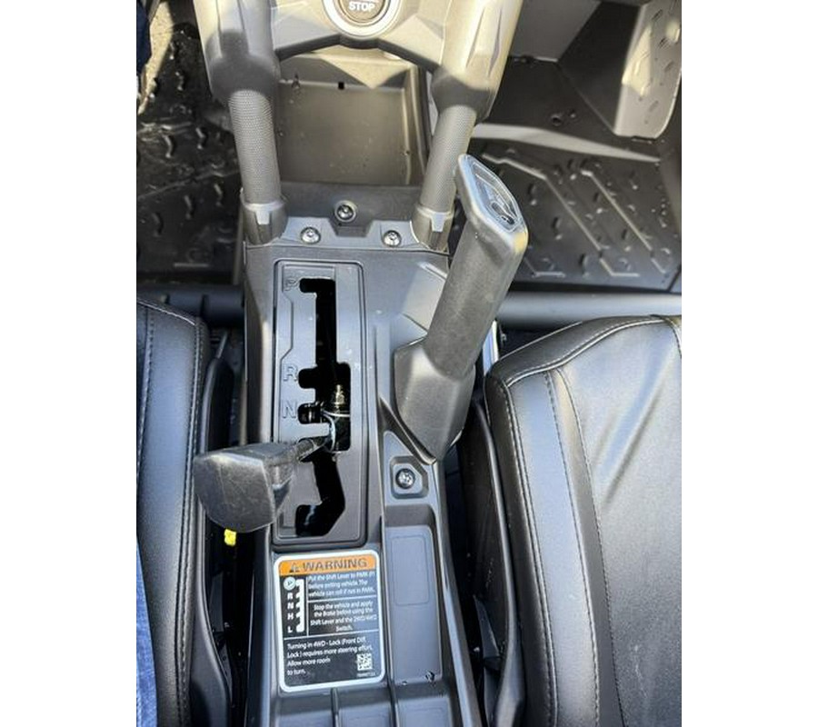 2026 Can-Am® Maverick X3 DS Turbo RR Scandi Blue & Orange Crush