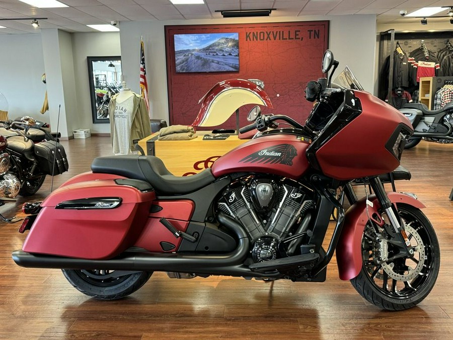 2024 Indian Motorcycle® Challenger® Dark Horse® w/PowerBand Audio Pkg Sunset Red Smoke