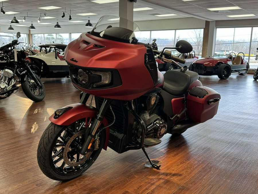 2024 Indian Motorcycle® Challenger® Dark Horse® w/PowerBand Audio Pkg Sunset Red Smoke