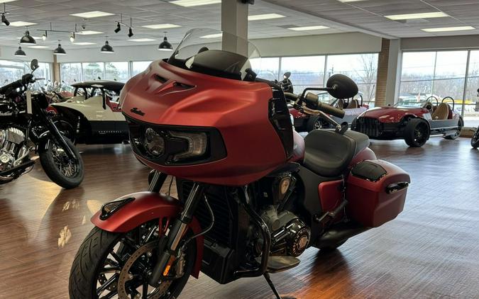 2024 Indian Motorcycle® Challenger® Dark Horse® w/PowerBand Audio Pkg Sunset Red Smoke