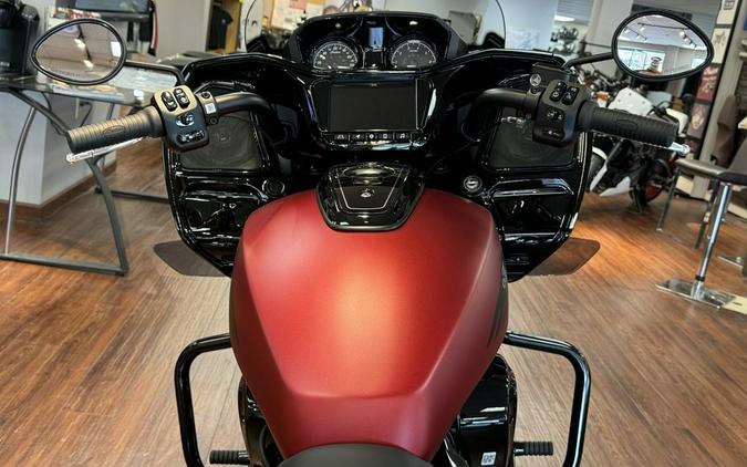 2024 Indian Motorcycle® Challenger® Dark Horse® w/PowerBand Audio Pkg Sunset Red Smoke