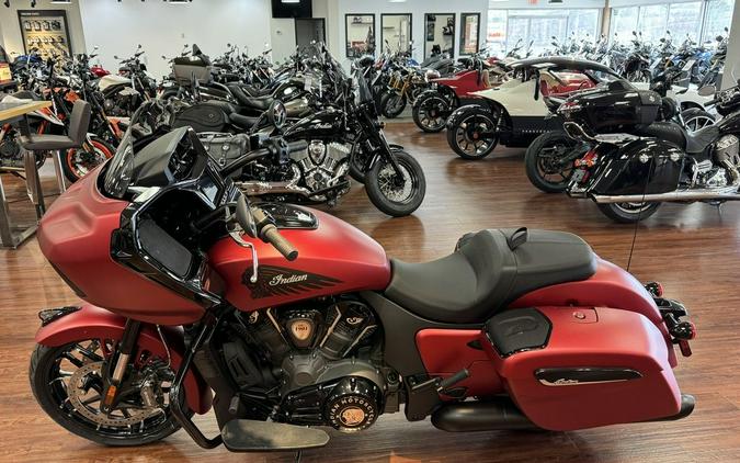 2024 Indian Motorcycle® Challenger® Dark Horse® w/PowerBand Audio Pkg Sunset Red Smoke