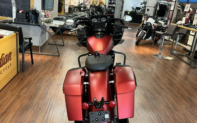 2024 Indian Motorcycle® Challenger® Dark Horse® w/PowerBand Audio Pkg Sunset Red Smoke