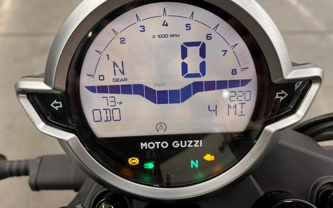 2023 Moto Guzzi V7 Stone