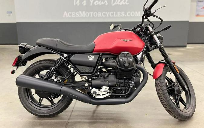 2023 Moto Guzzi V7 Stone