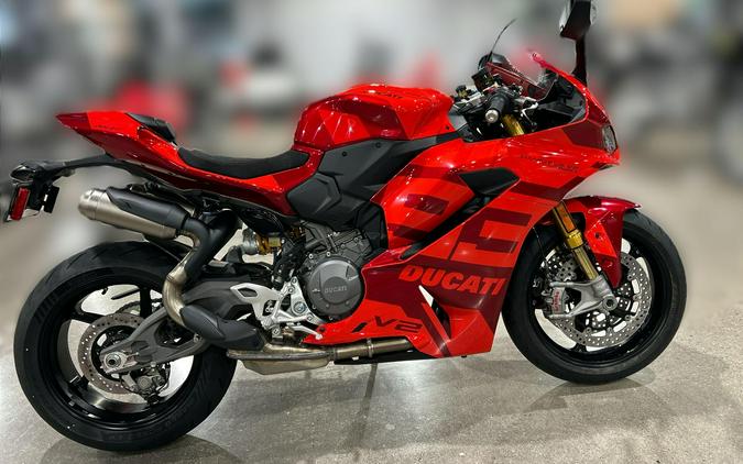 2027 Ducati PANIGALE V2 MM93