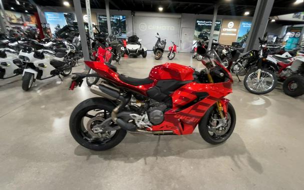 2027 Ducati PANIGALE V2 MM93