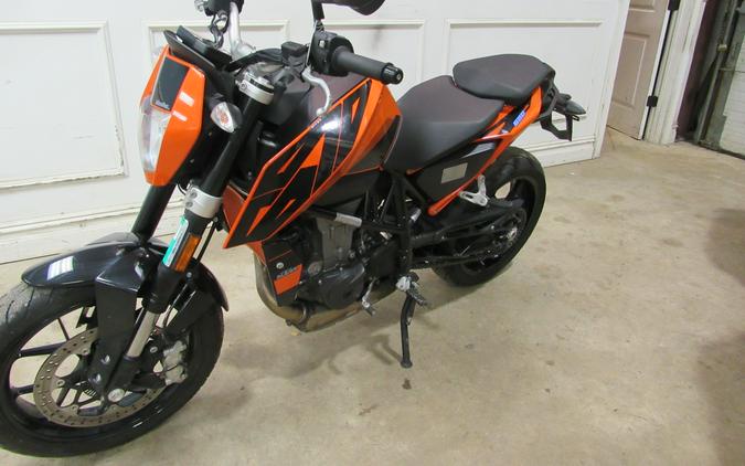 2017 KTM 690 DUKE LIKE NEW ONLY 4,572 MILES