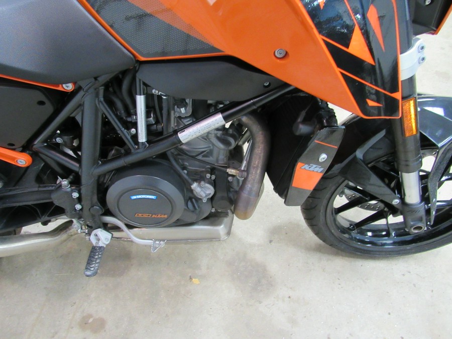 2017 KTM 690 DUKE LIKE NEW ONLY 4,572 MILES