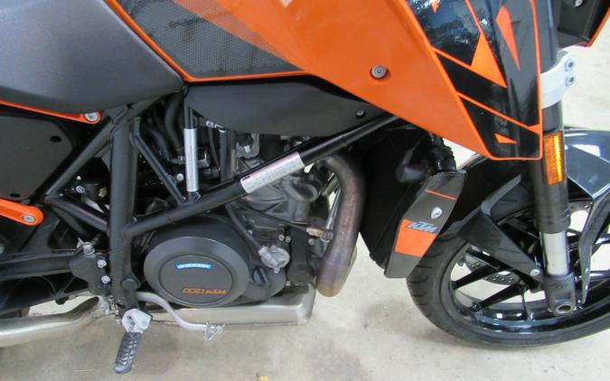 2017 KTM 690 DUKE LIKE NEW ONLY 4,572 MILES