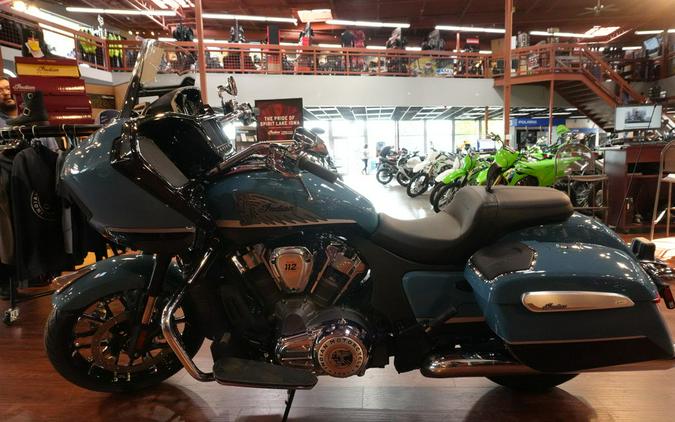 2026 Indian Motorcycle® Challenger® Limited 112 w/PowerBand Audio Storm Blue with Black Metallic