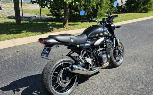 2018 Kawasaki Z900RS Metallic Spark Black