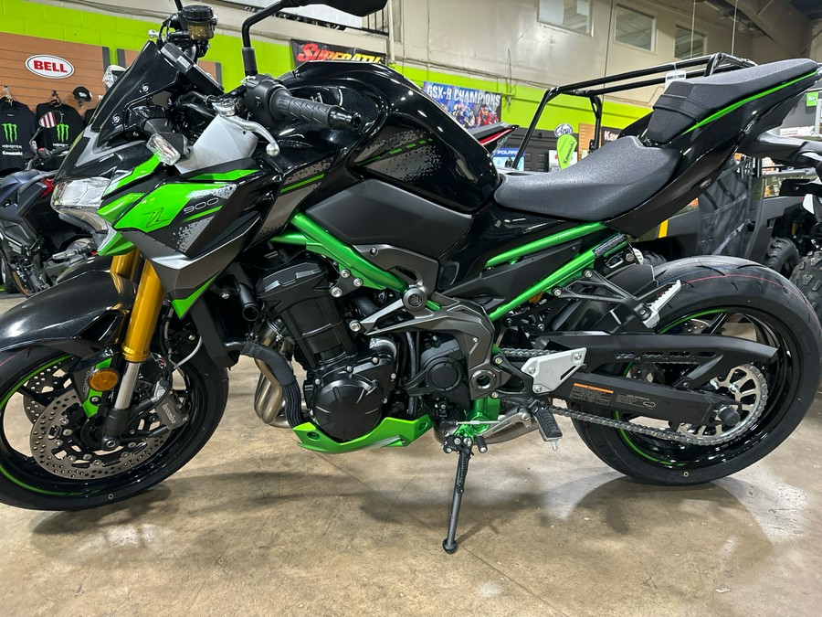 2024 Kawasaki Z900 SE ABS