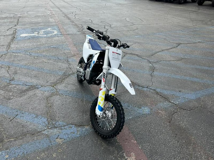 2024 Husqvarna® EE 5