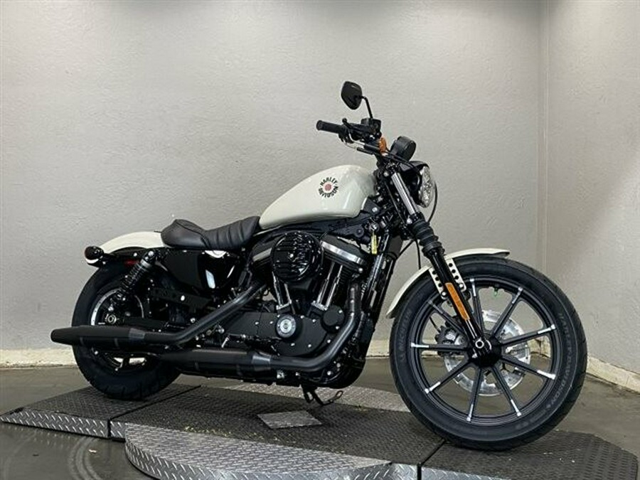 2022 Harley-Davidson Iron 883 White Sand Pearl