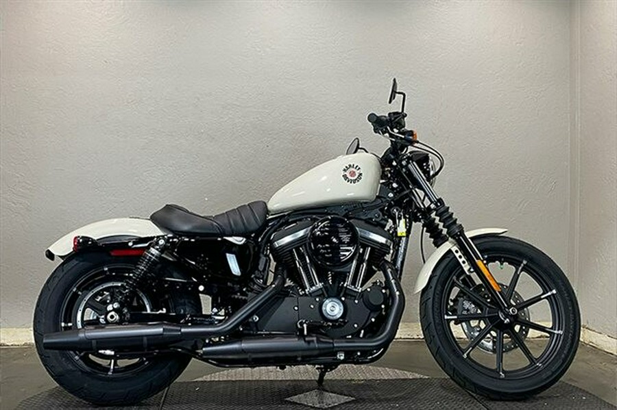 2022 Harley-Davidson Iron 883 White Sand Pearl